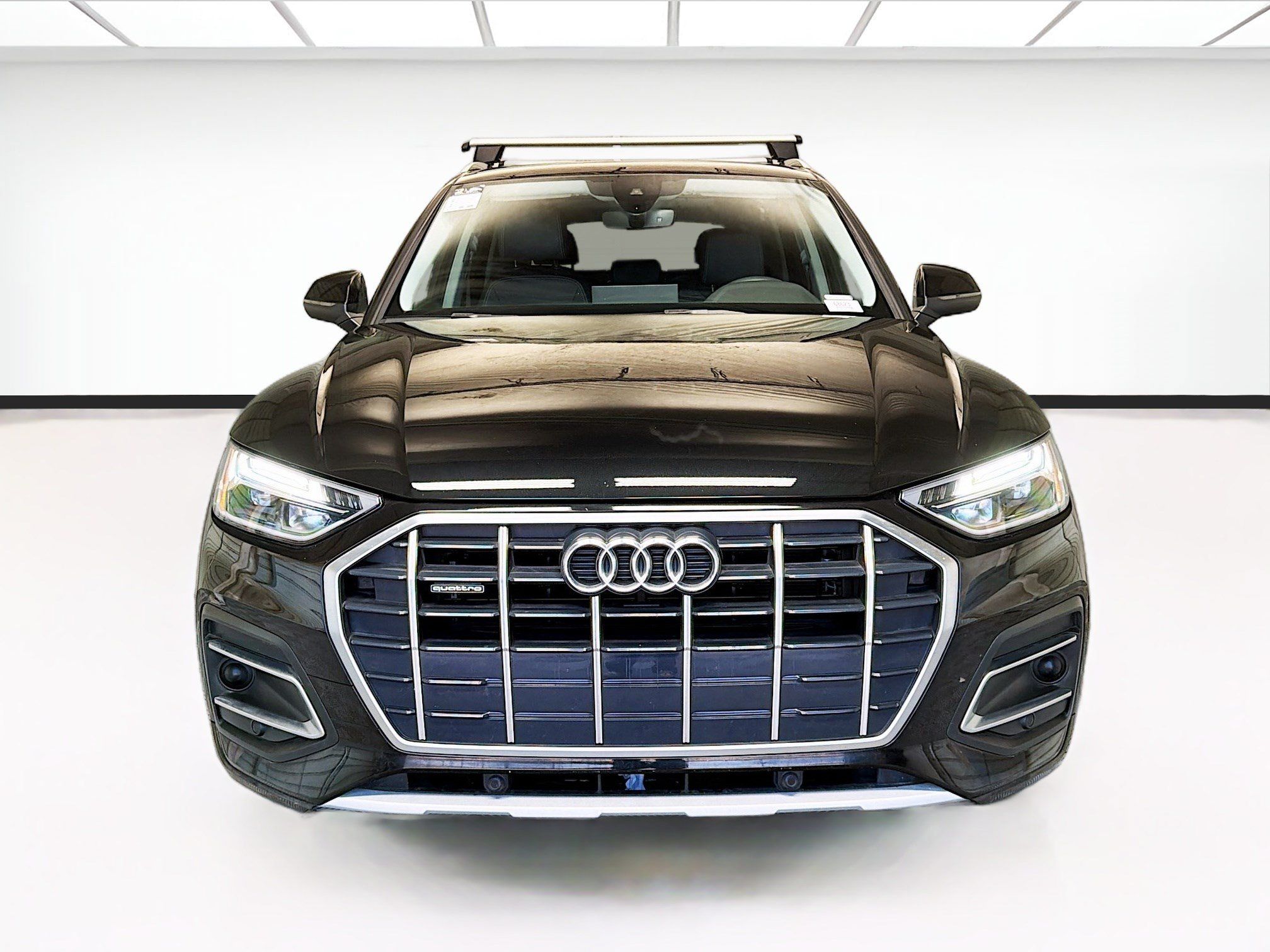 Used 2023 Audi Q5 2.0T Premium w/ Convenience Package AWD/4WD image 2