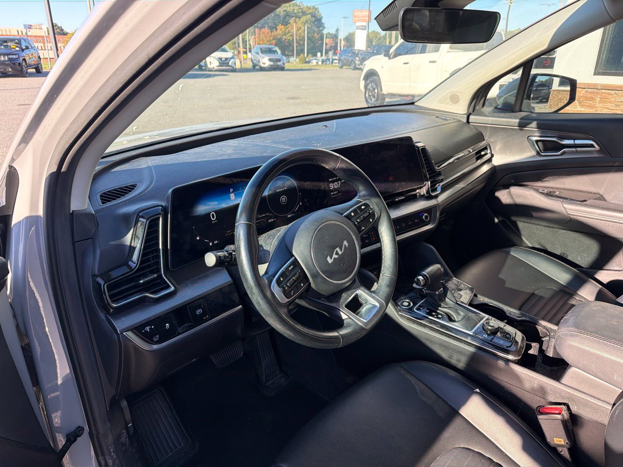 Used 2023 Kia Sportage SX FWD image 4
