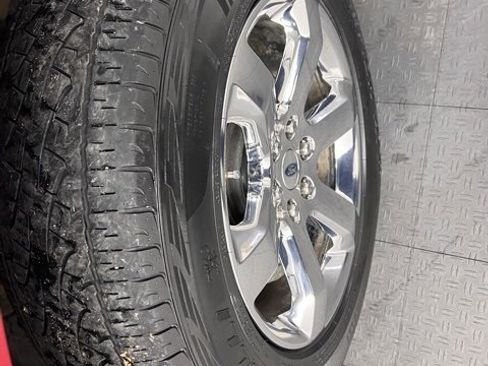 Used 2022 Ford F150 Lariat w/ Max Trailer Tow Package image 16