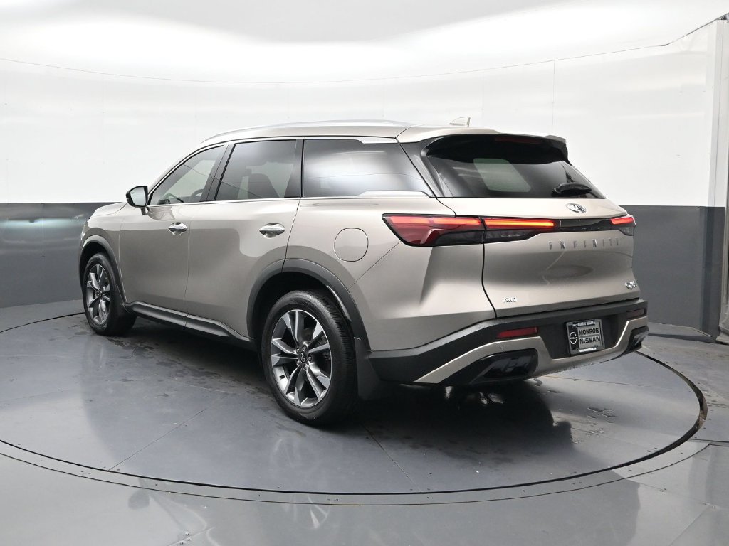 Used 2023 INFINITI QX60 Luxe w/ Vision Package AWD/4WD image 7