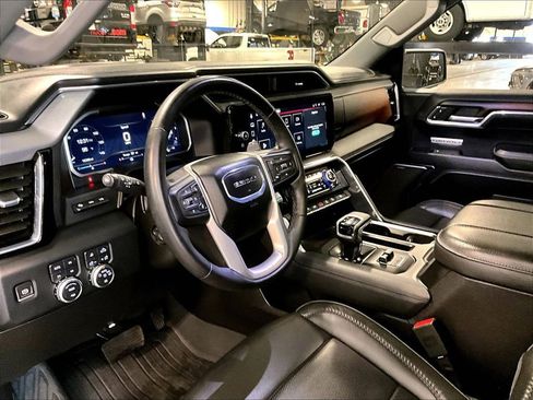Used 2024 GMC Sierra 1500 Denali w/ Denali Reserve Package AWD/4WD image 8