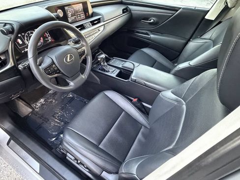 Used 2020 Lexus ES 350 w/ Accessory Package 2 FWD image 17