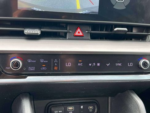 Certified 2023 Kia Sportage EX AWD/4WD image 29