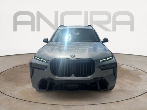 Used 2024 BMW X7 xDrive40i w/ M Sport Package AWD/4WD image 5