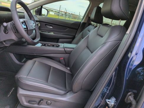 Certified 2025 Nissan Murano SV FWD image 15