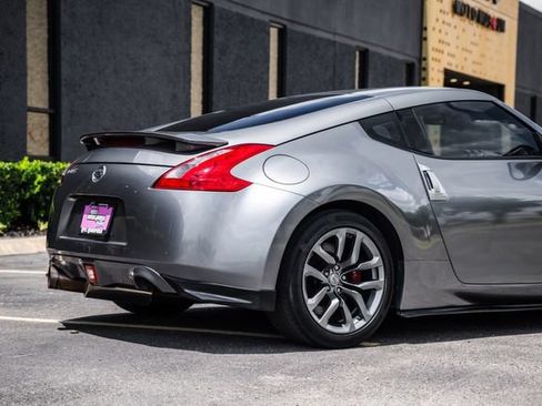 Used 2013 Nissan 370Z Coupe RWD image 22