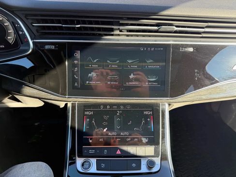 Used 2021 Audi Q7 3.0T Premium Plus w/ Premium Plus Package image 23