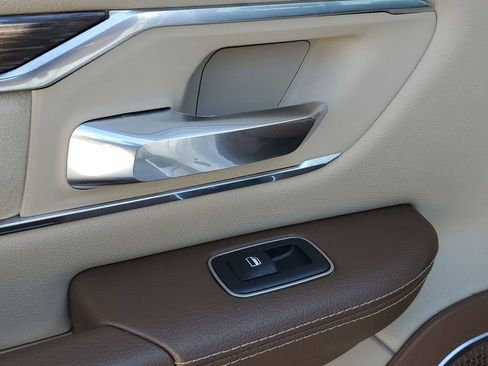 Used 2019 RAM 1500 Laramie image 47