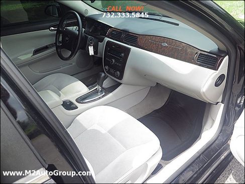 Used 2014 Chevrolet Impala LT w/ LT Sunroof Package image 17