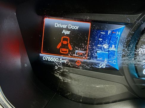 Used 2020 Ford Fusion SE image 16