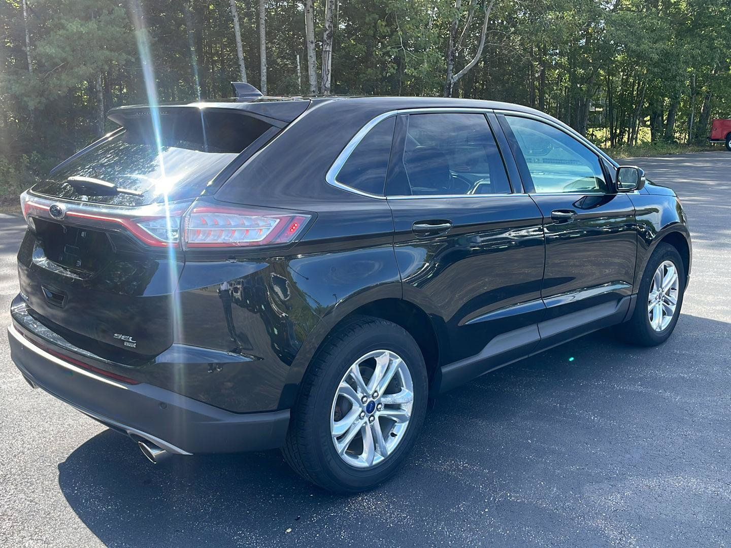 Used 2017 Ford Edge SEL w/ Equipment Group 201A AWD/4WD image 11