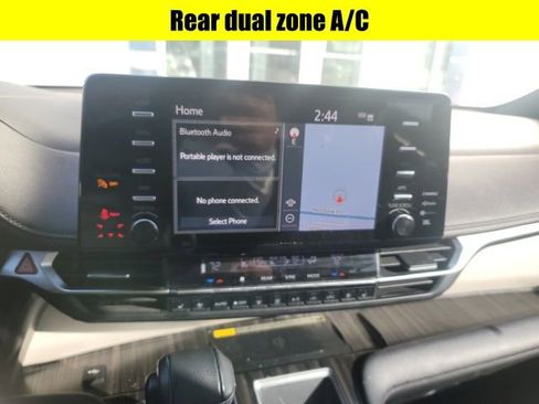 Used 2021 Toyota Sienna Platinum image 17