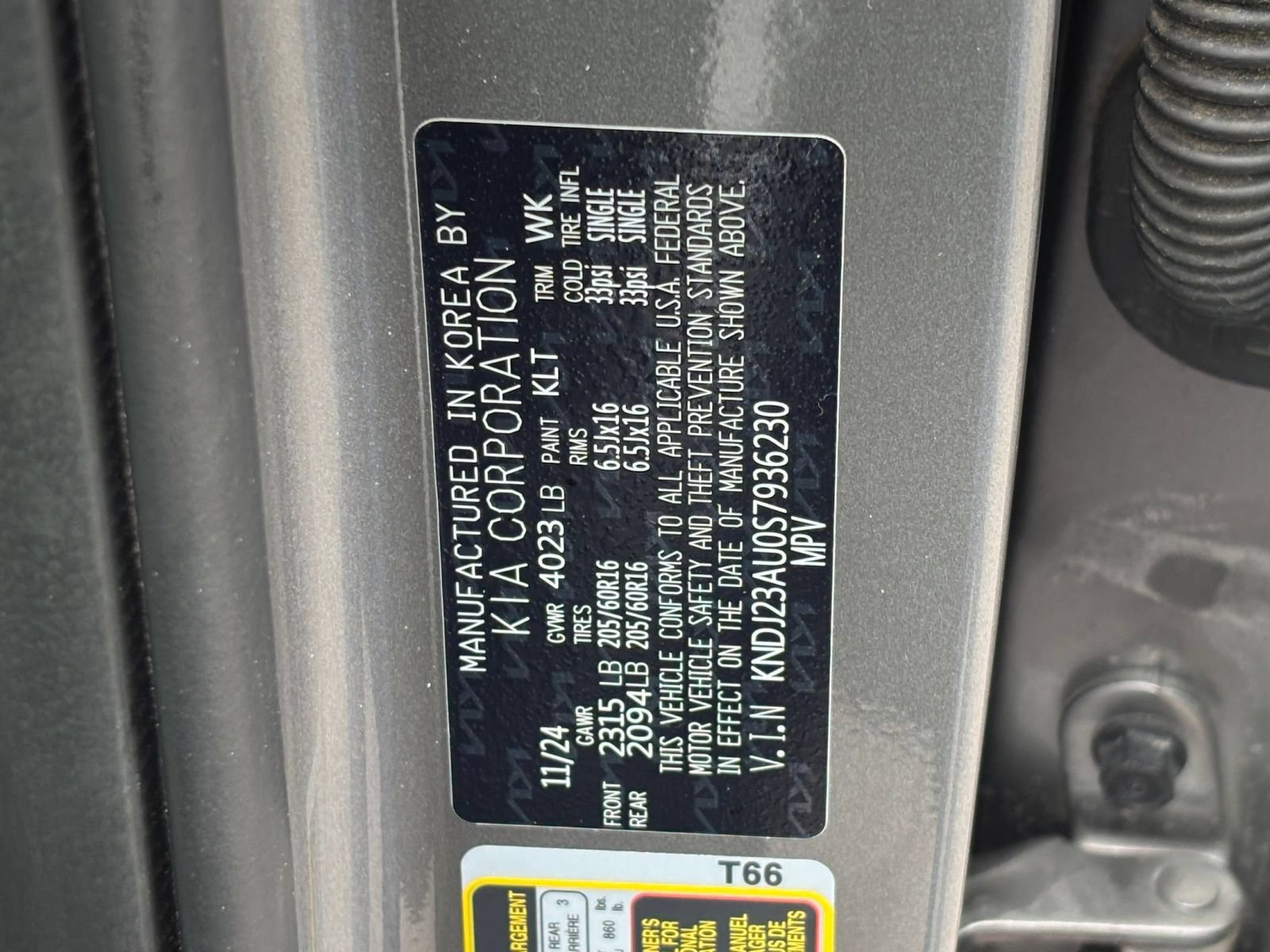 Used 2025 Kia Soul LX w/ LX Technology Package FWD image 26