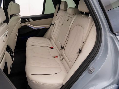 Used 2025 BMW X5 M60i w/ Climate Comfort Package AWD/4WD image 19