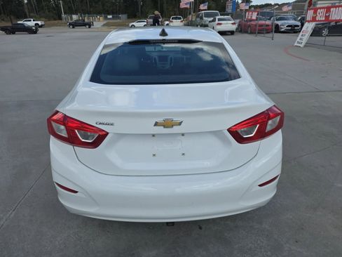 Used 2017 Chevrolet Cruze LS FWD image 42