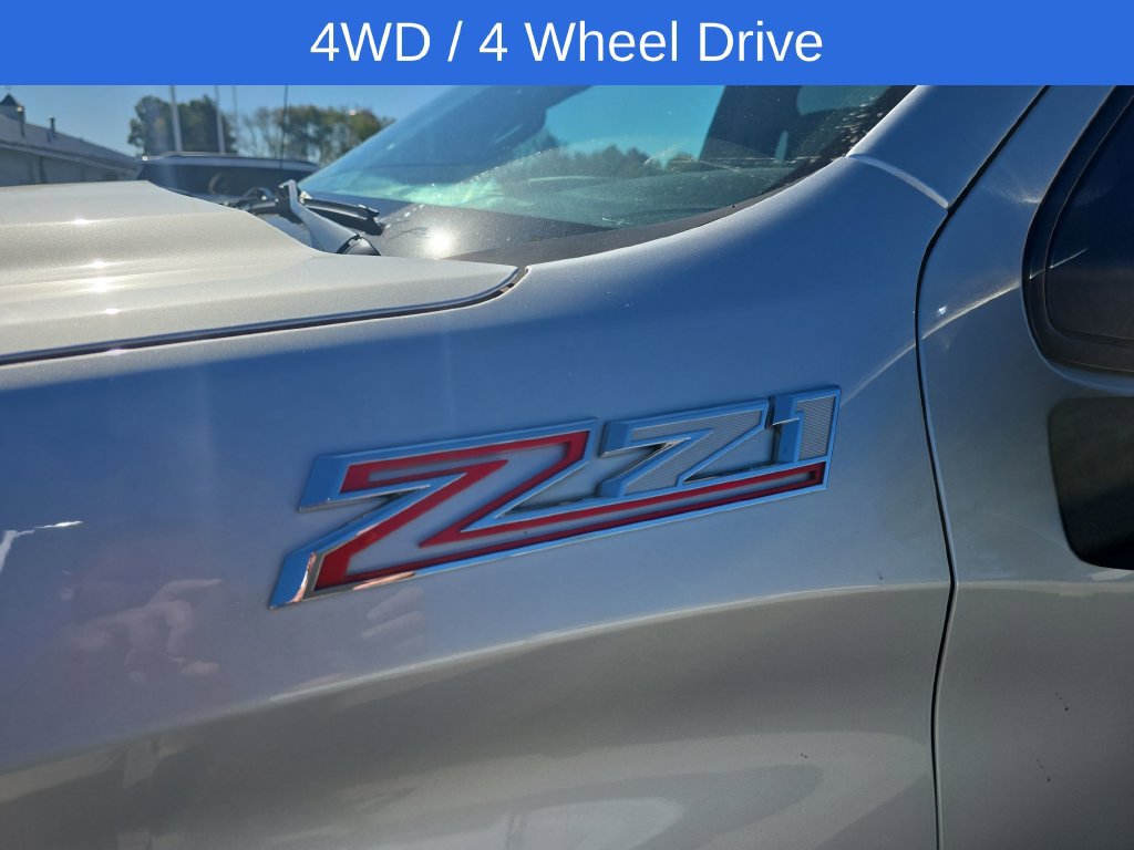 Used 2019 Chevrolet Silverado 1500 LT w/ All-Star Edition AWD/4WD image 3
