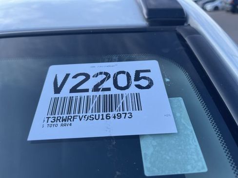 Certified 2025 Toyota RAV4 XLE AWD/4WD image 10
