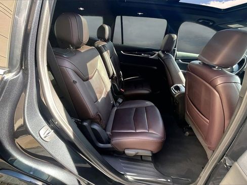 Used 2022 Cadillac XT6 Premium Luxury w/ Technology Package image 25