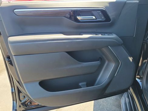 Used 2026 Chevrolet Tahoe LS RWD image 22