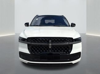 Used 2025 Lincoln Navigator L Black Label video 2