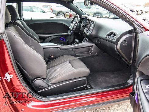 Used 2020 Dodge Challenger SXT image 13