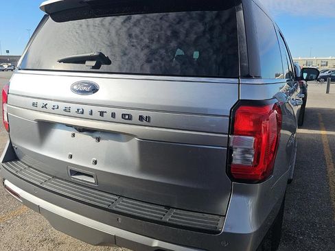 Used 2024 Ford Expedition XLT image 6