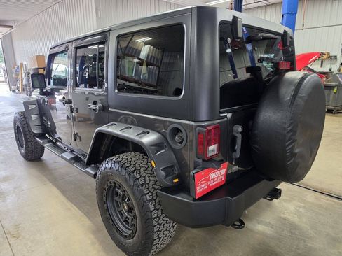 Used 2016 Jeep Wrangler Unlimited Sport w/ Quick Order Package 24S AWD/4WD image 5