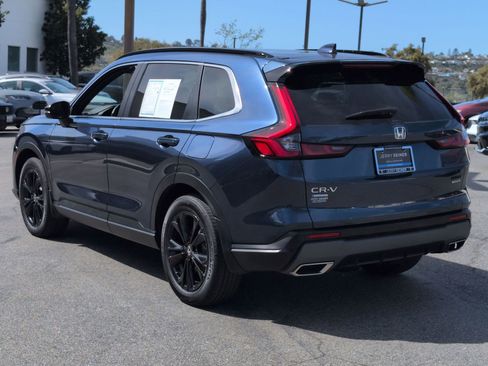 Used 2023 Honda CR-V Sport Touring image 3