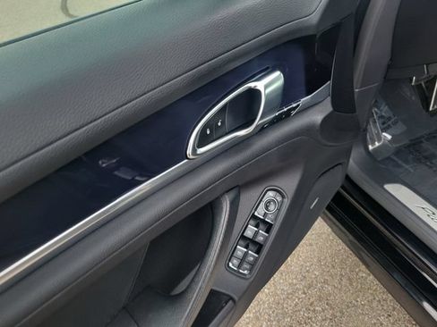 Used 2015 Porsche Panamera 4 AWD/4WD image 27