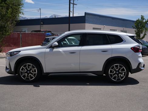 New 2026 BMW X1 xDrive28i w/ Convenience Package AWD/4WD image 2