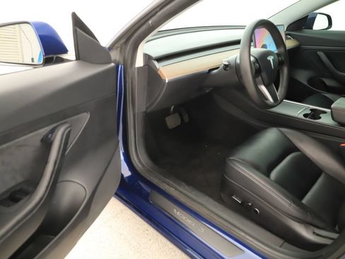Used 2021 Tesla Model 3 Standard Range Plus RWD image 14