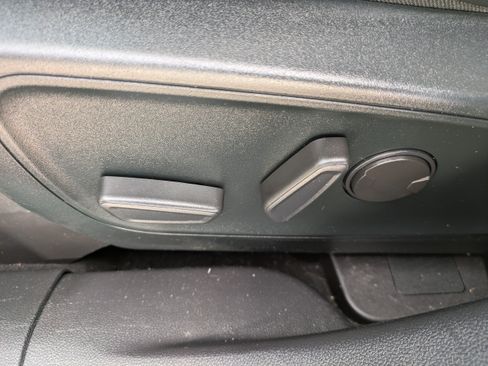 Used 2022 Ford Escape SEL FWD image 20