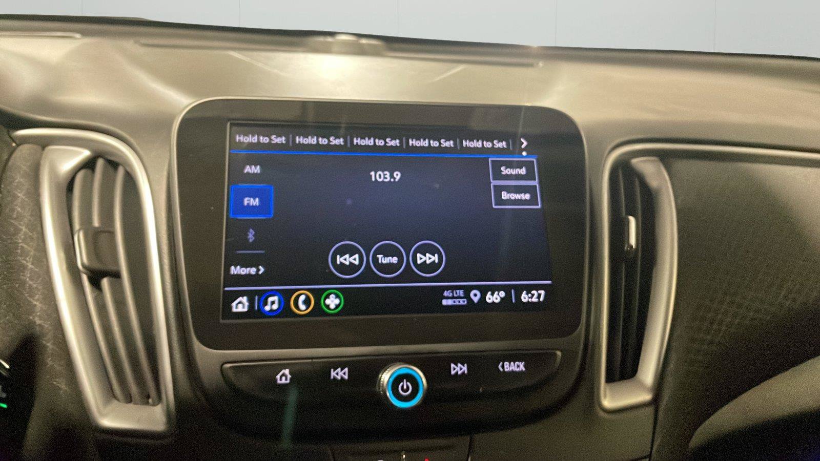 Used 2023 Chevrolet Malibu LS FWD image 16