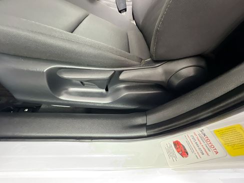 Used 2024 Toyota Corolla LE FWD image 15