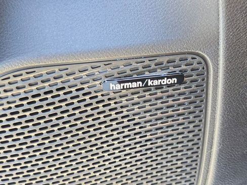 New 2026 Chrysler Pacifica Pinnacle image 16