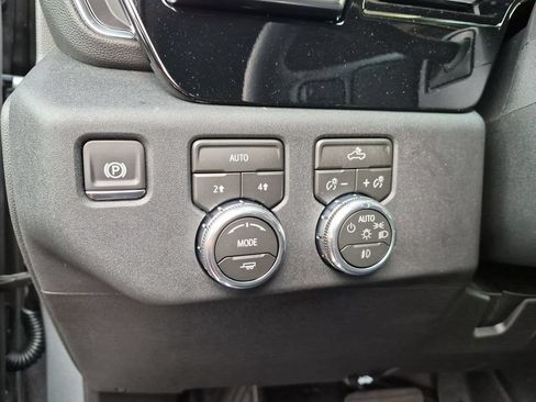 New 2026 GMC Sierra 1500 Elevation w/ Elevation Select Package AWD/4WD image 29