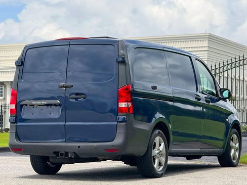 Used 2021 Mercedes-Benz Metris image 11