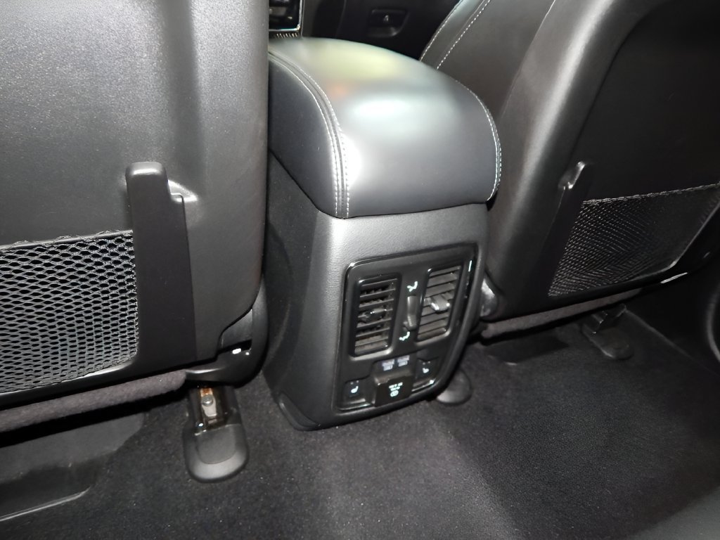 Used 2019 Jeep Grand Cherokee SRT AWD/4WD image 35