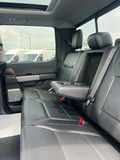 Used 2024 Ford F250 Lariat w/ Black Appearance Package AWD/4WD image 17