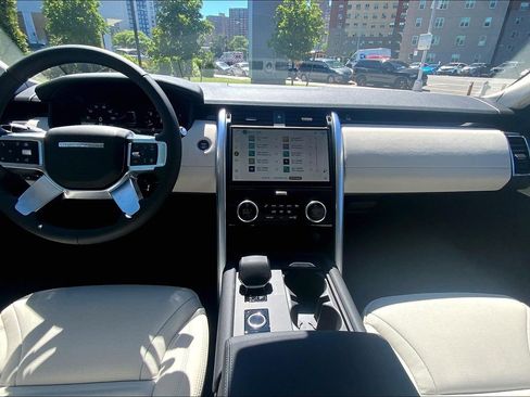 New 2026 Land Rover Discovery S AWD/4WD image 5