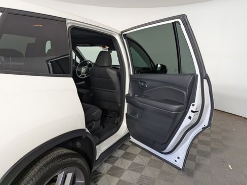 Certified 2023 Honda Passport EX-L image 35