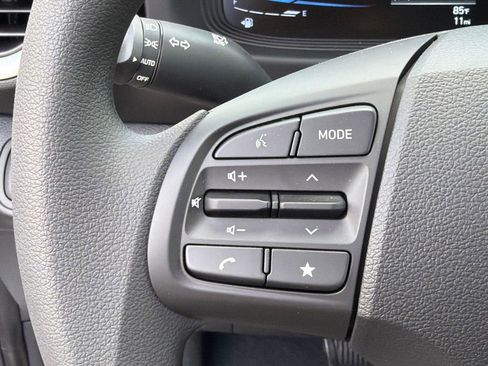 New 2026 Hyundai Venue SE FWD image 24
