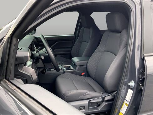 Used 2026 Toyota Tacoma SR5 AWD/4WD image 8