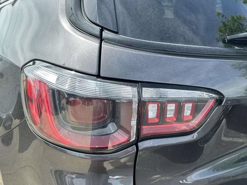 Used 2021 Jeep Compass Latitude AWD/4WD image 15