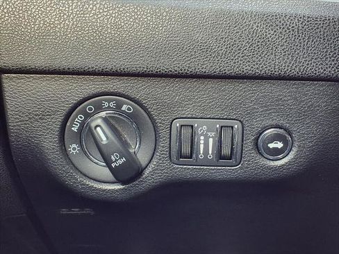 Certified 2020 Chrysler 300 Touring L w/ 300 Premium Group image 48