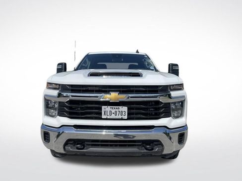 Used 2026 Chevrolet Silverado 2500 LT AWD/4WD image 3