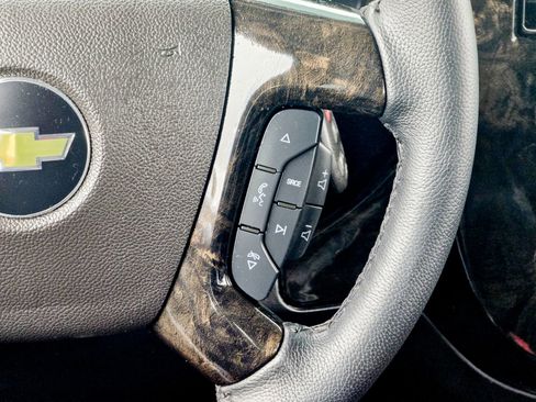 Used 2025 Chevrolet Express 2500 w/ Driver Convenience Package image 37