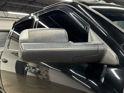 Used 2019 RAM 2500 Big Horn w/ Black Appearance Package AWD/4WD image 21