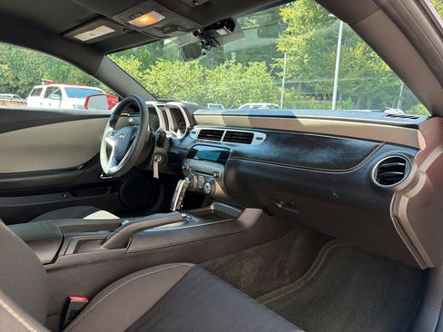 Used 2015 Chevrolet Camaro LS RWD image 17