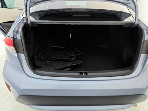 Used 2021 Toyota Corolla LE image 20